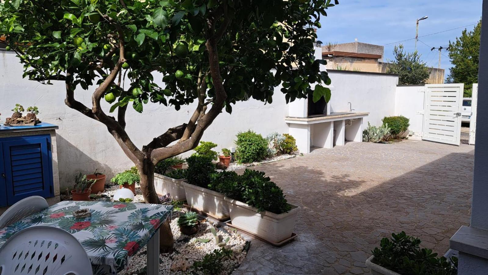 Anninnia Guest House B&B - Ghiiarza Ghilarza Kültér fotó